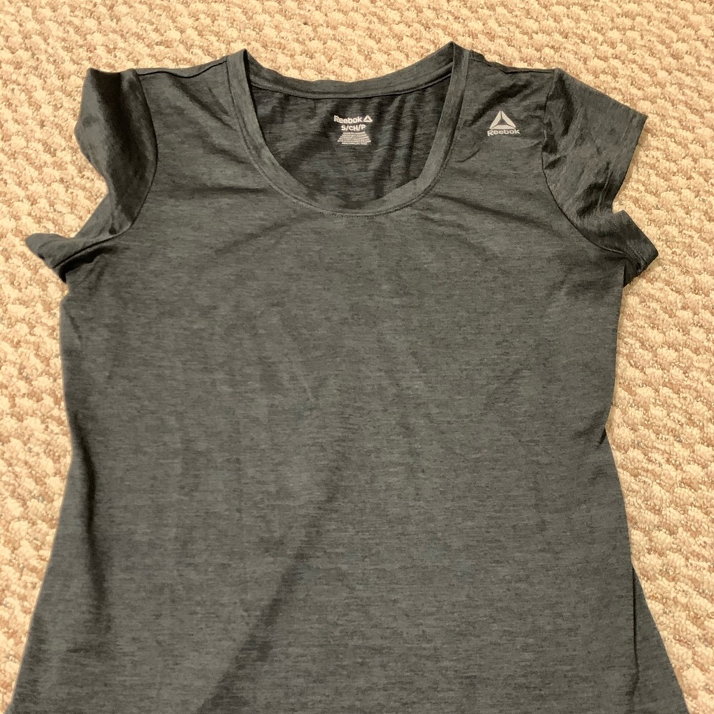 Reebok Sports shirt Dryfit.🖤